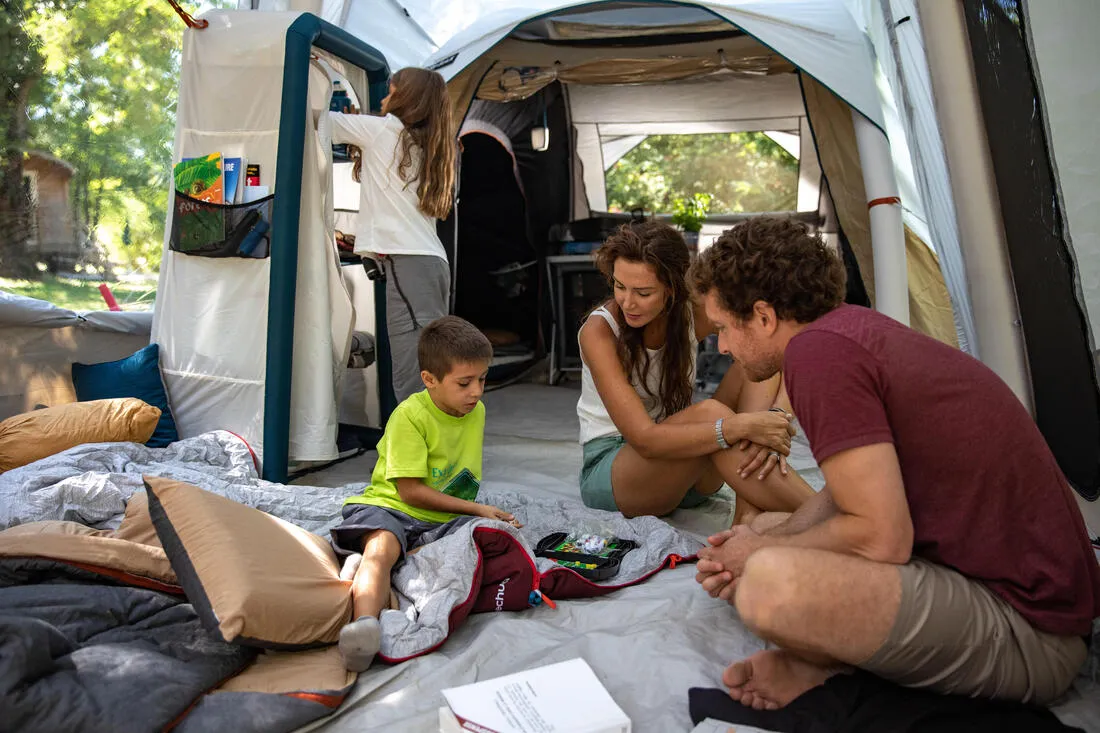 INFLATABLE CAMPING WARDROBE - AIR SECONDS