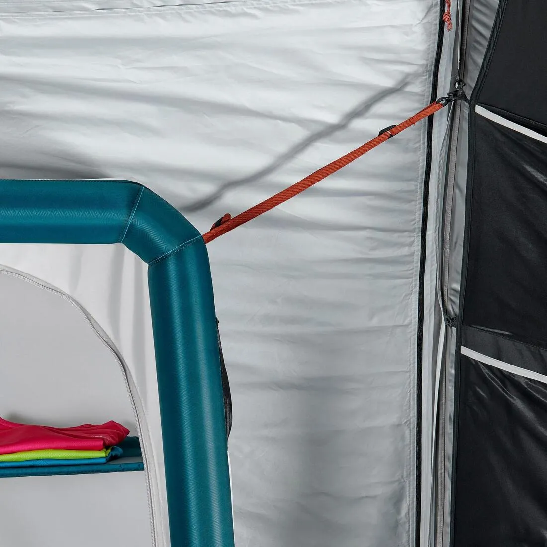 INFLATABLE CAMPING WARDROBE - AIR SECONDS